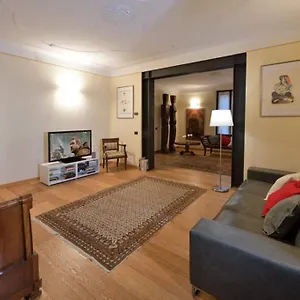 C-rooms, Residenza Correggio Parma